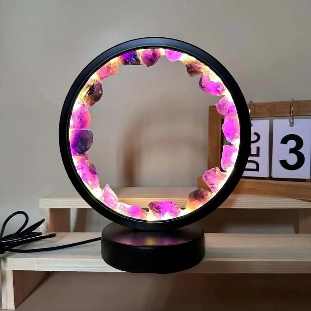 Lampa nocna z kamieniem uzdrawiającym i designem kolumny kryształowej