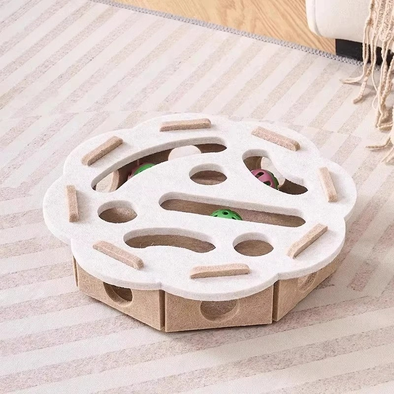 Interaktywny Puzzel dla Kota z Filcu