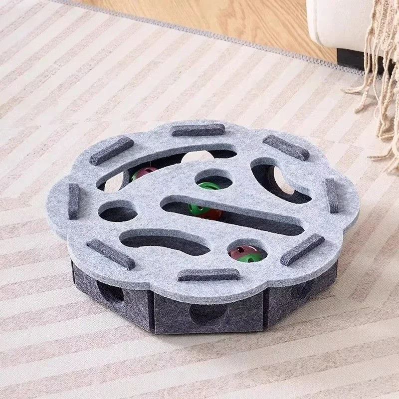 Interaktywny Puzzel dla Kota z Filcu
