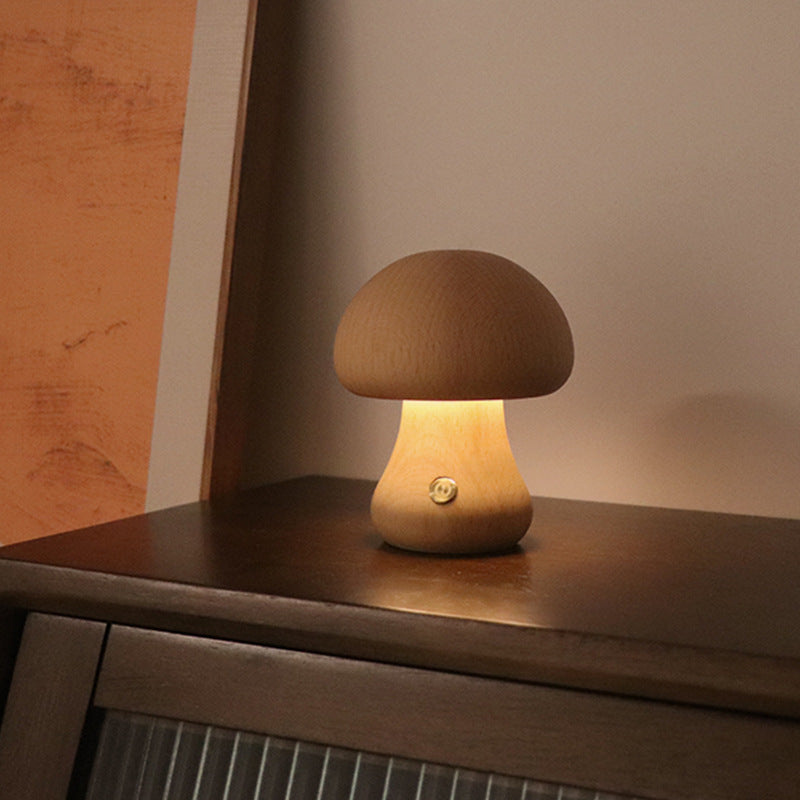 Drewniana lampka grzybek świecąca ciepło