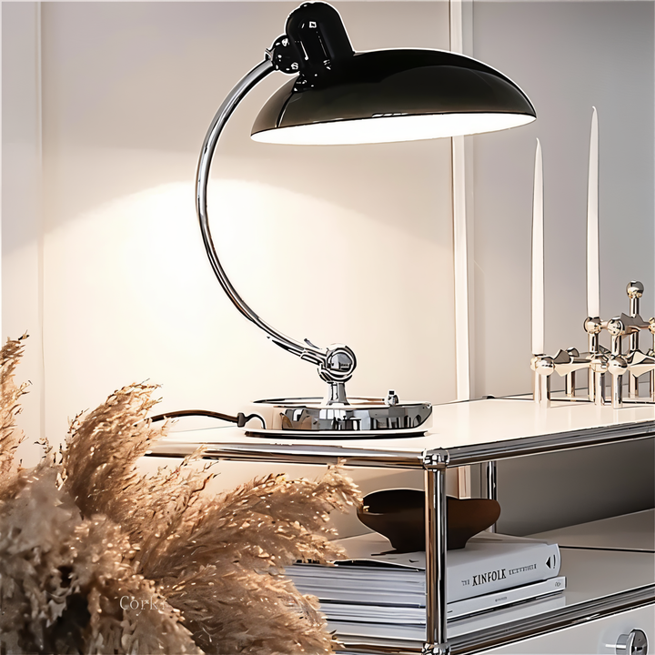 Regulowana Lampa Biurkowa w Stylu Vintage z Żelaza