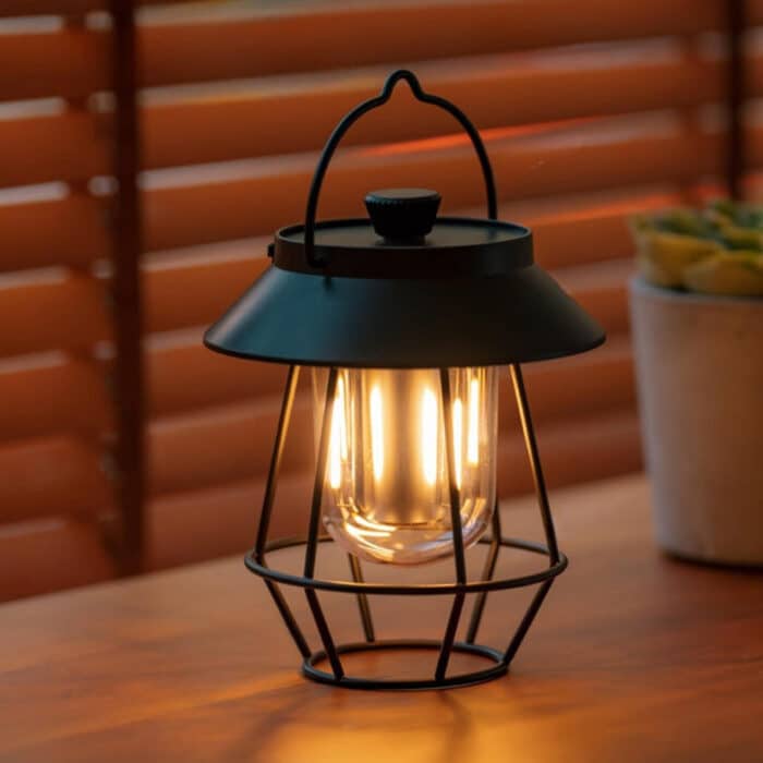Bezprzewodowa lampa stołowa na zewnątrz z USB