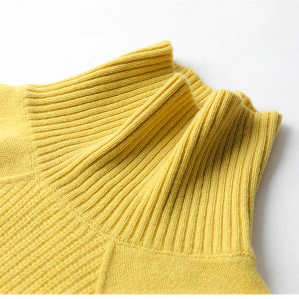 Gładki sweter z kaszmiru z golfem