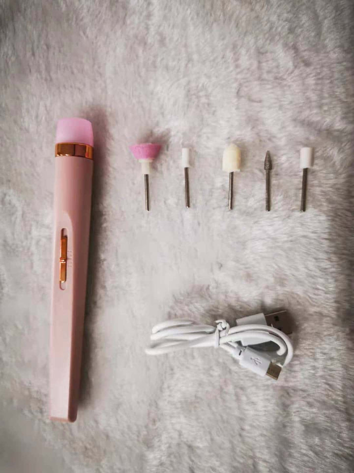 Profesjonalny elektryczny zestaw do manicure w salonie