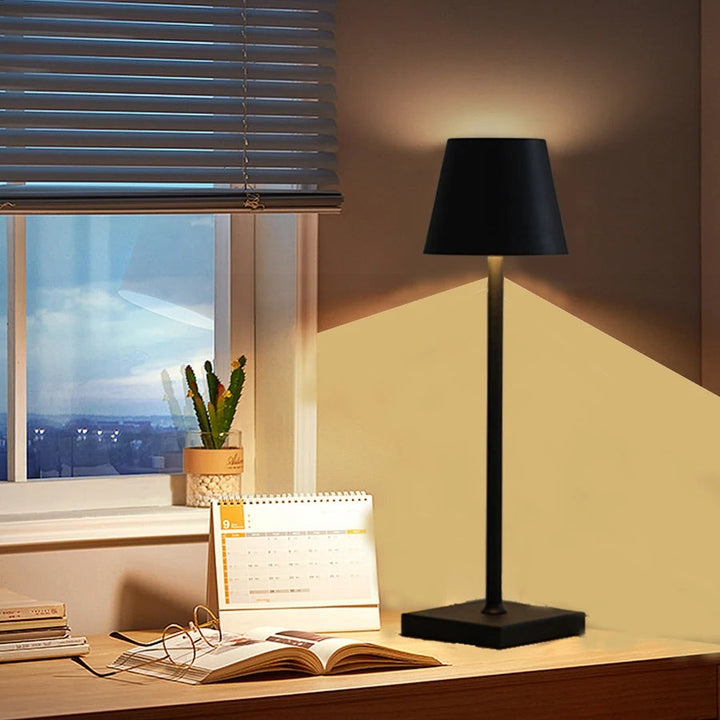 Lampka nocna dotykowa