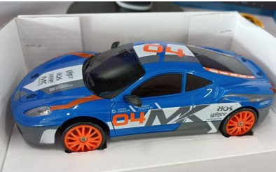 Samochód zdalnie sterowany do driftu 1:24, napęd 4x4 i 15 km/h