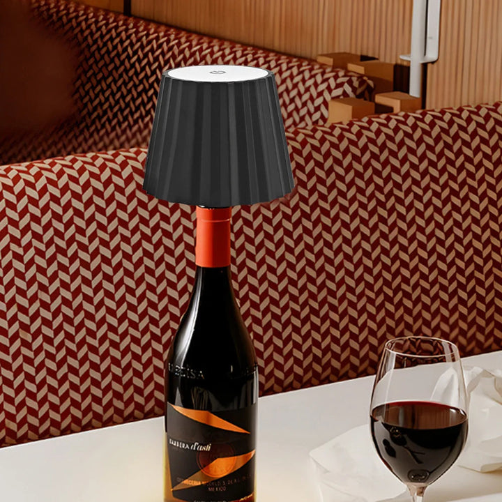 Lampa Stołowa w Kształcie Butelki Wina