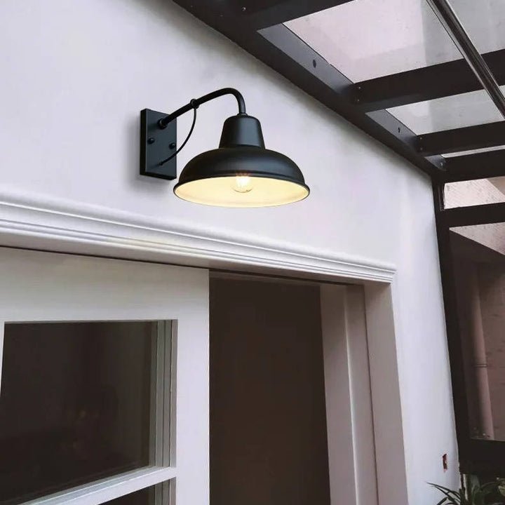 Antyczna Lampa Stodołowa w Stylu Vintage