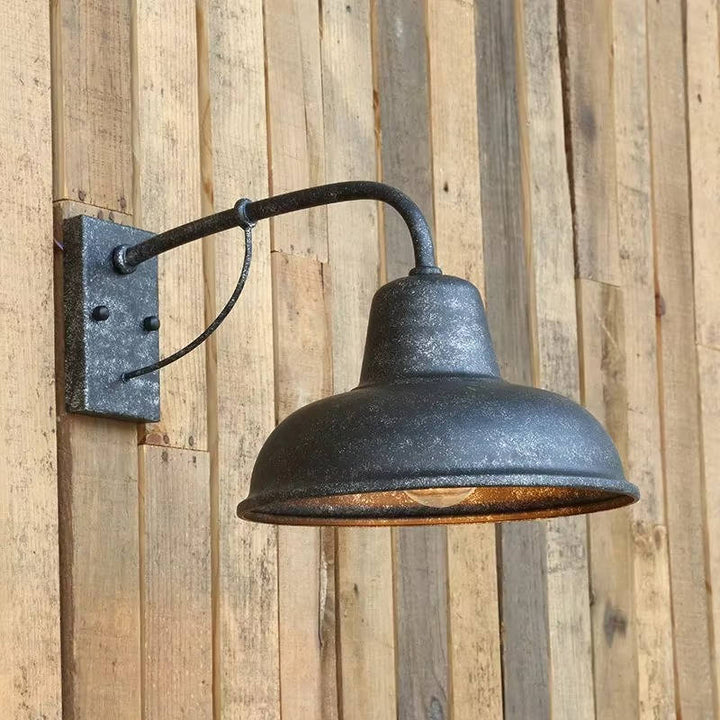 Antyczna Lampa Stodołowa w Stylu Vintage