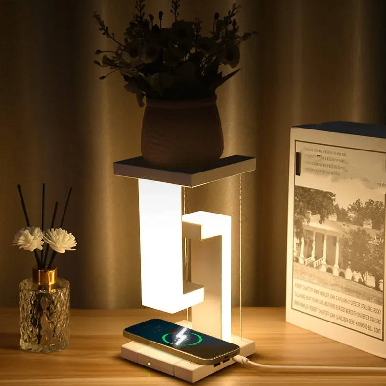 Lampa Pływająca z Bezprzewodowym Ładowaniem