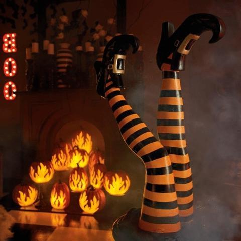 Stawki na nogi czarownicy, zestaw dwóch dekoracji na Halloween do ogrodu