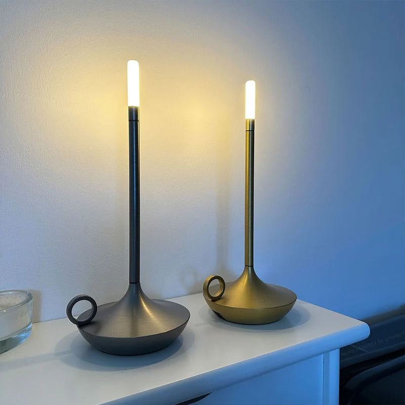 Lampa świecowa bezprzewodowa z aluminium w stylu vintage