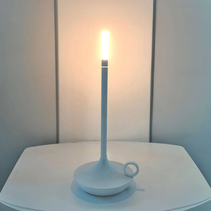 Lampa świecowa bezprzewodowa z aluminium w stylu vintage