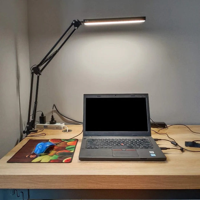 Lampka biurkowa LED z zaciskiem