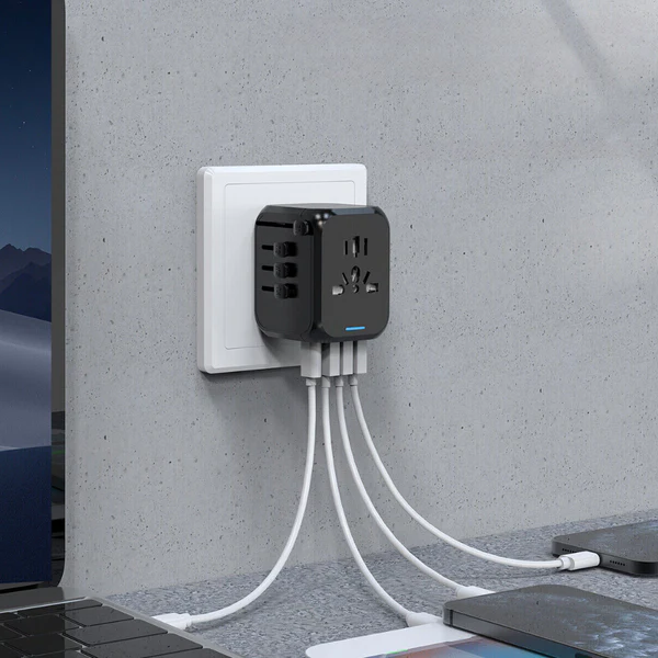 Uniwersalny Adapter Podróżny z Wieloma Portami