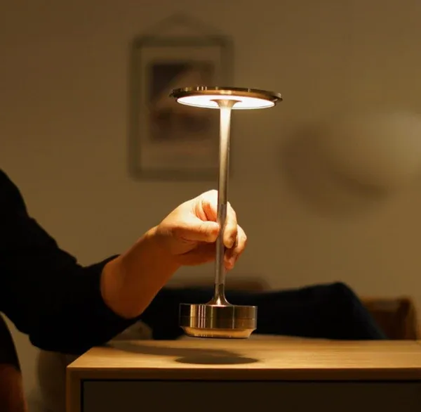Bezprzewodowa Lampa Stołowa